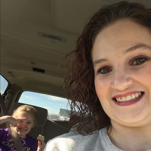 Meet your Posher, Christy